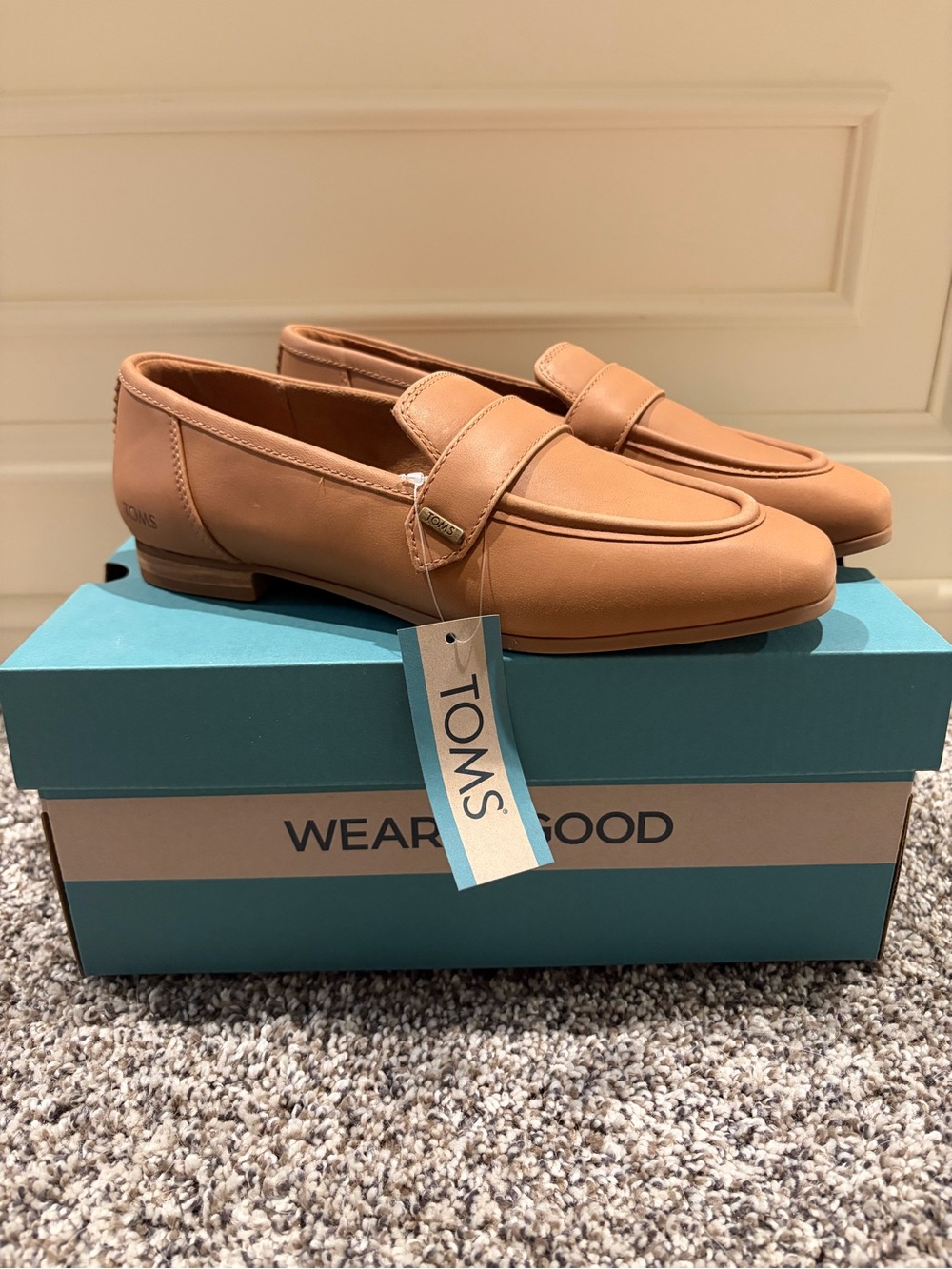 TOMS Women’s Tan Lynette Leather Penny Loafers